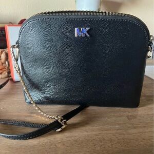 Michael Kors Elegant Black Crossbody Bag